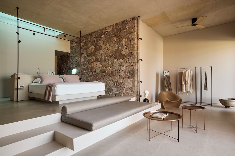 Signature Suite, Private Pool, Sea View photo 3
