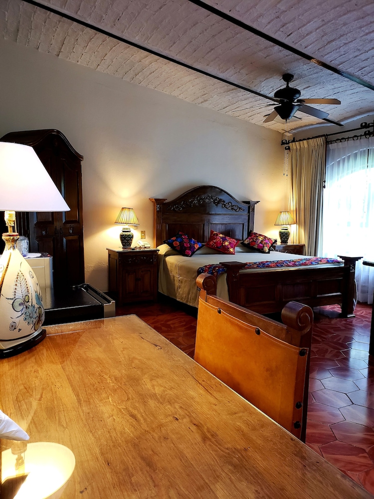 Romantic Suite, 1 King Bed, Non Smoking, Hot Tub (Master Suite)