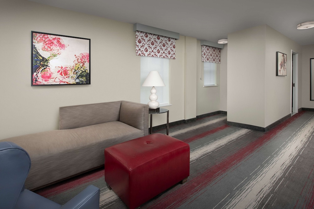 Suite, 1 King Bed (2 Rooms)