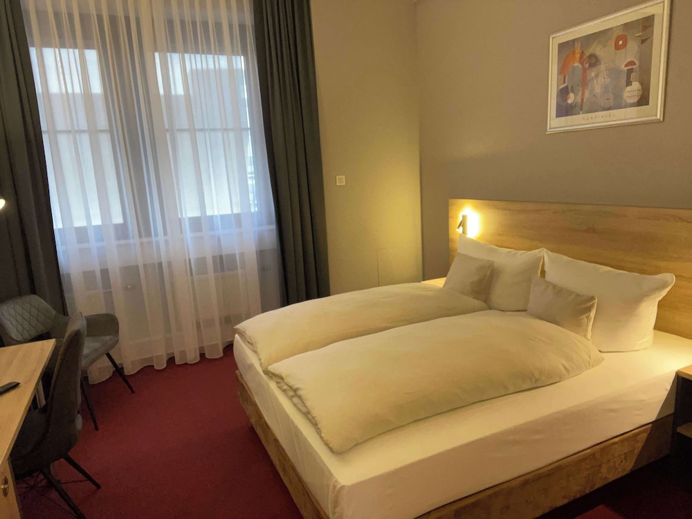 Superior Room, 1 Queen Bed - Photo 4