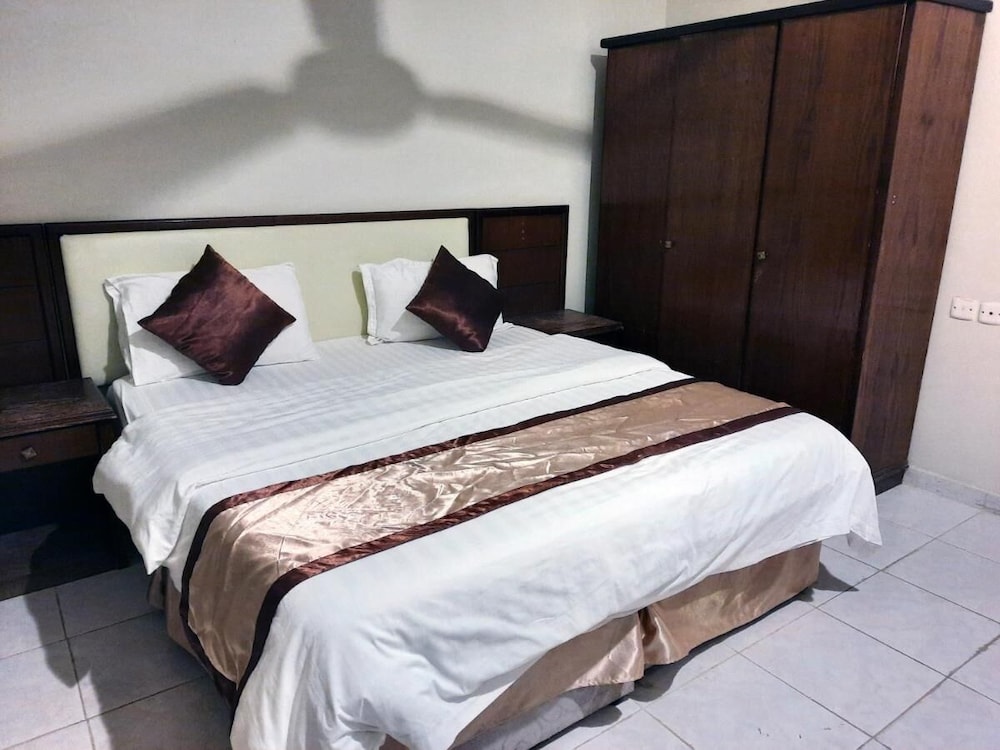 Deluxe Room - Photo 7