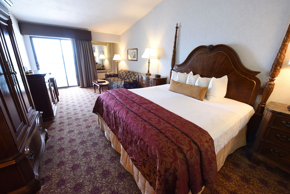 Suite, Multiple Beds, Non Smoking, Courtyard Area (with Sofabed) - Photo 1