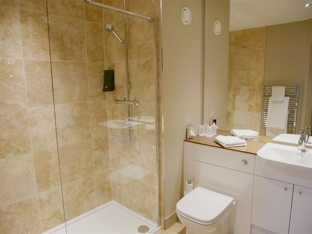 Twin Room, Ensuite photo 3