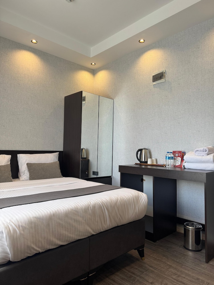 Premium Studio Suite photo 1