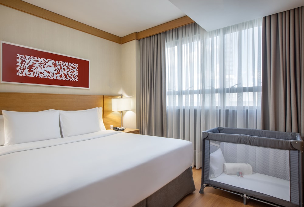 Standard Room (Queen)