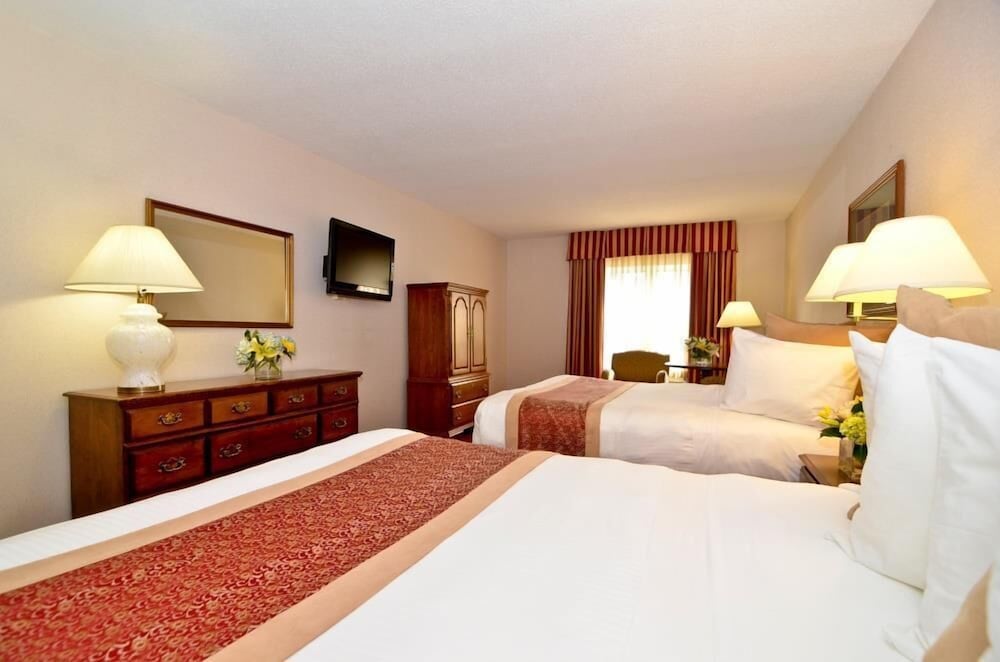 Deluxe Suite, 2 Queen Beds, Non Smoking, Kitchenette photo 3