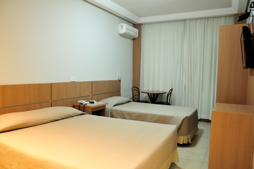 Superior Double or Twin Room (1 Cama Casal e 1 cama solteiro) photo 2