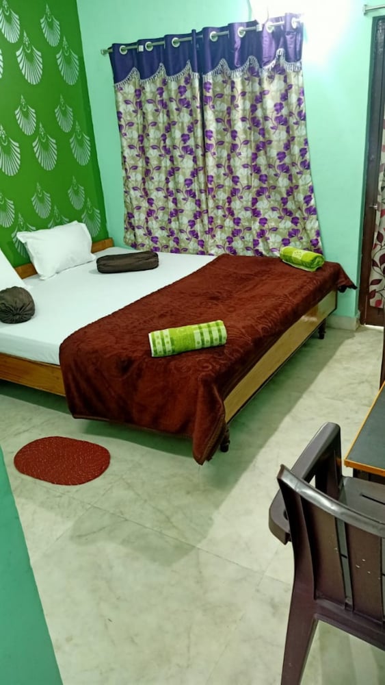 Deluxe Double Bed Room Non Ac