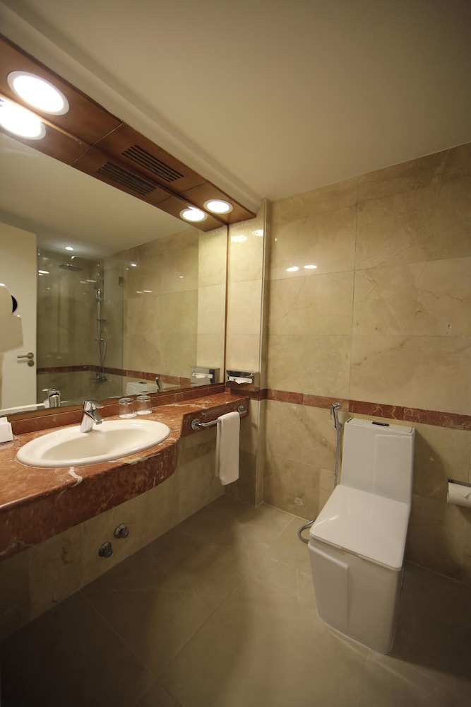 Classic Room, City View - Photo 3