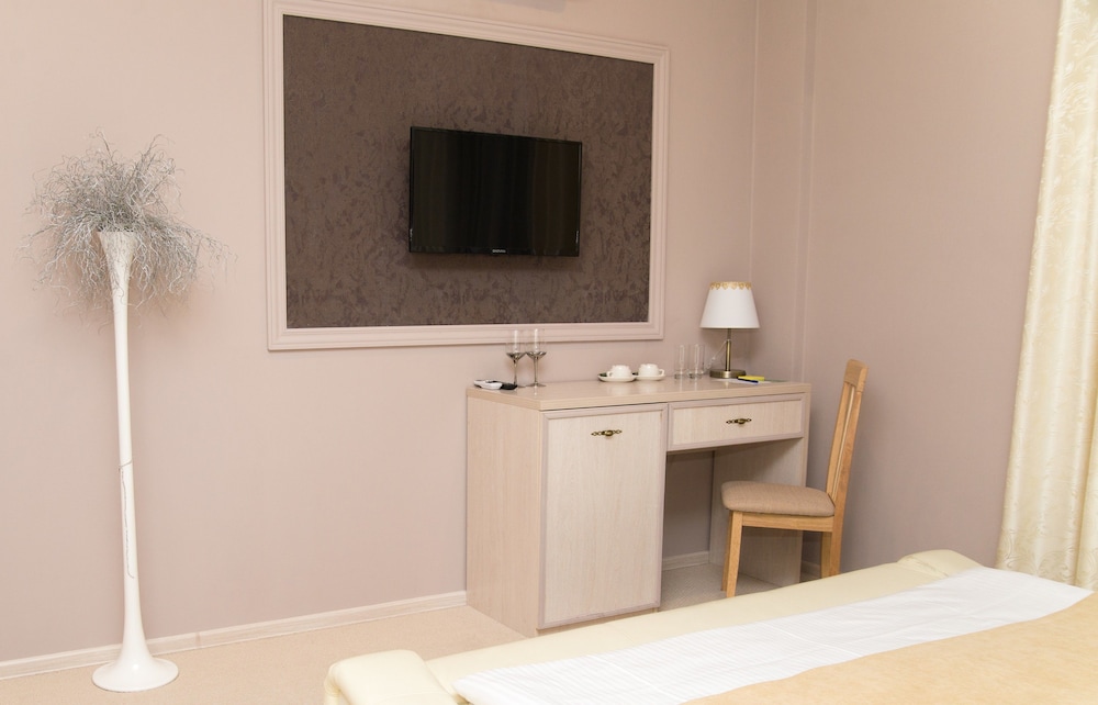 Junior Suite, 1 Queen Bed photo 2