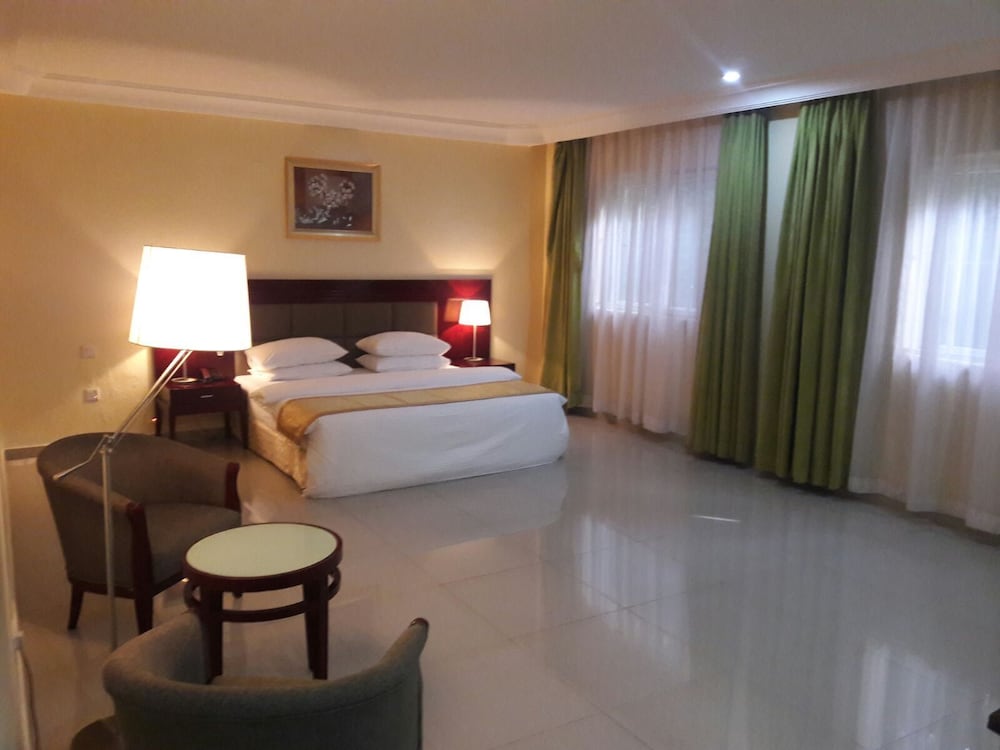 Royal Room photo 1