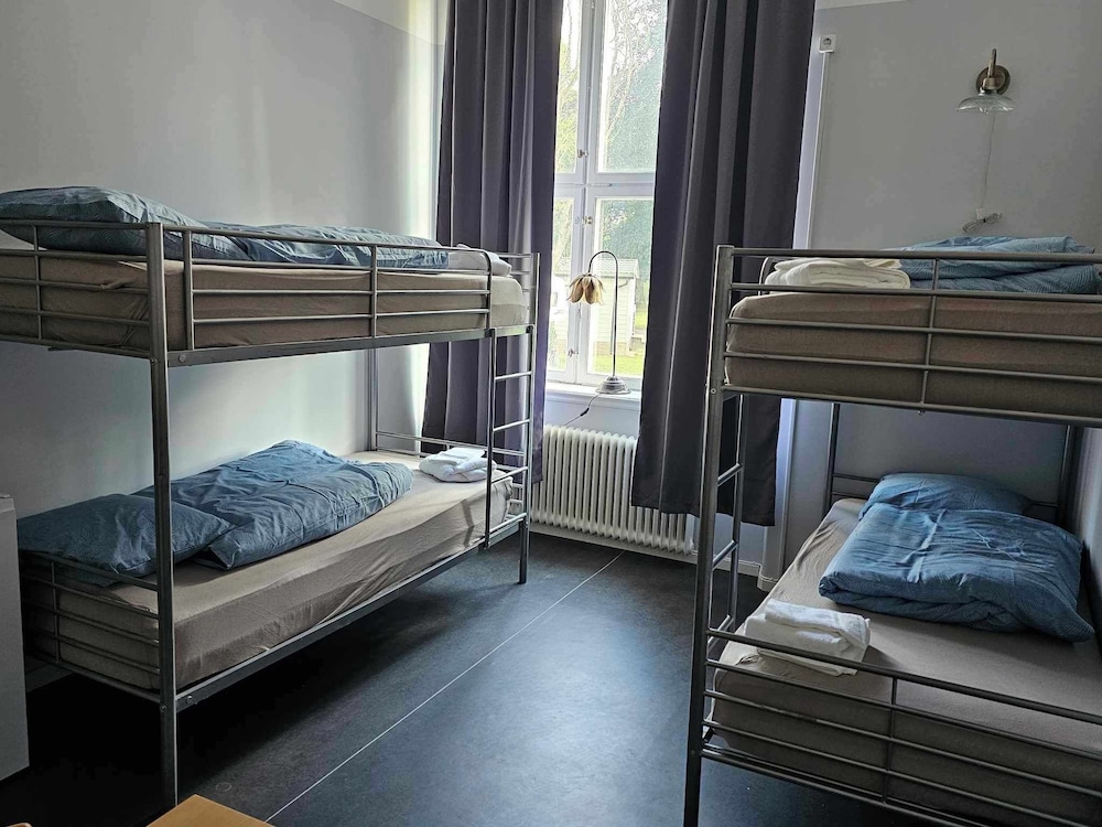 Economy Quadruple Room photo 1