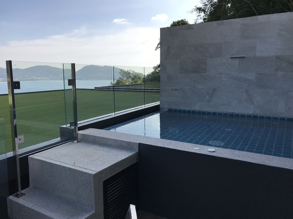 Sky Standard with Plunge Pool