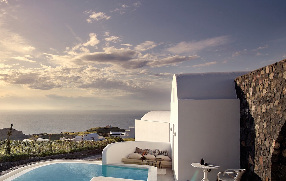 Two Bedrooms Sunset & Sea View Suite with Pool photo 3
