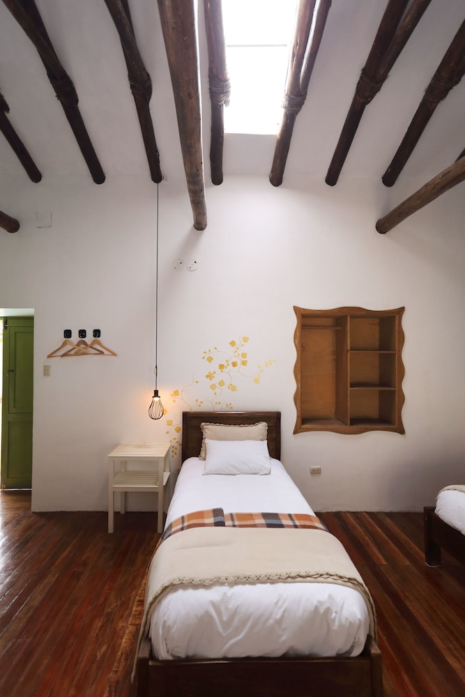 Single Room, Shared Bathroom