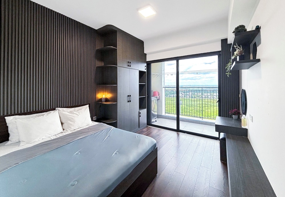 Deluxe Room, Balcony