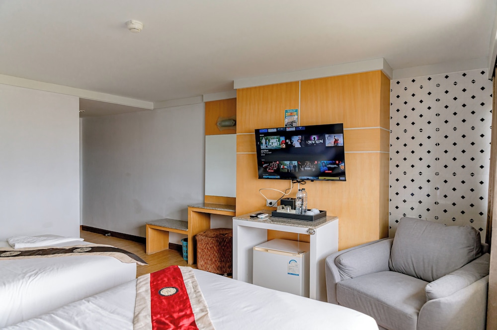 Deluxe Twin Room photo 3