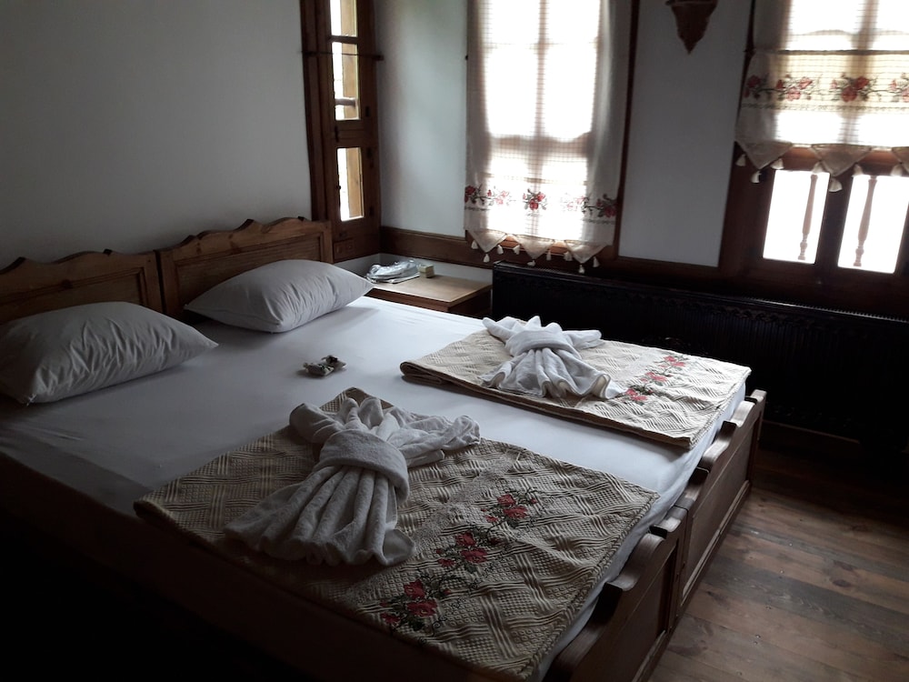 Classic Double or Twin Room photo 3