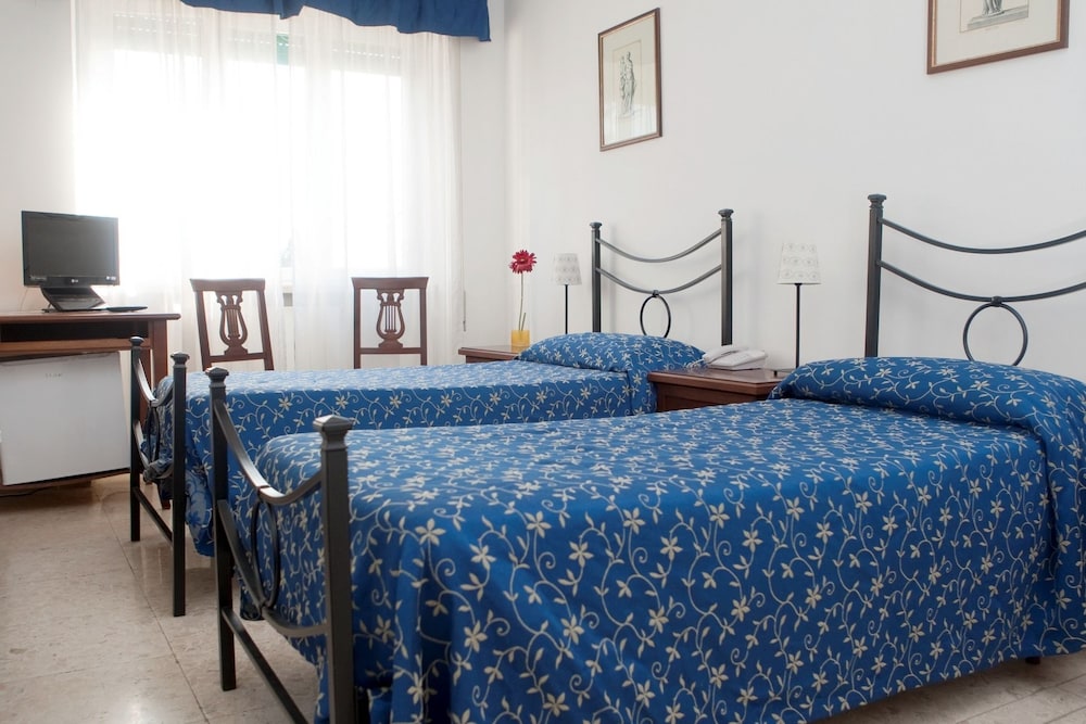 Double or Twin Room photo 1