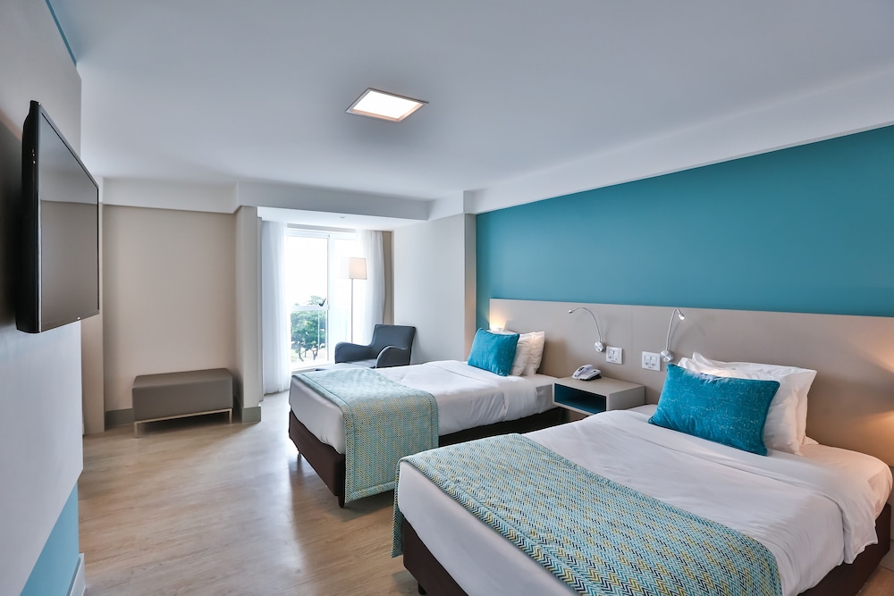 Superior Twin Suite Handicapped