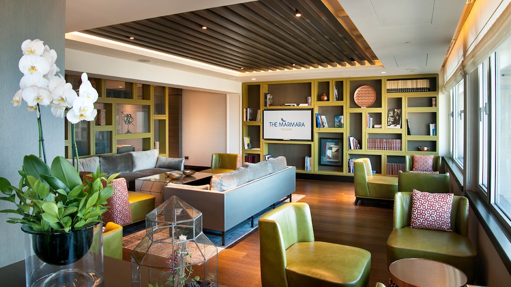 Club Room, City View, Lounge Access photo 3
