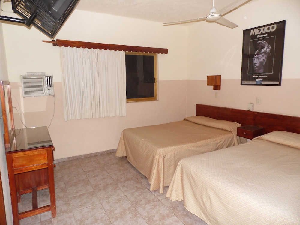 Standard Room, 2 Double Beds photo 1