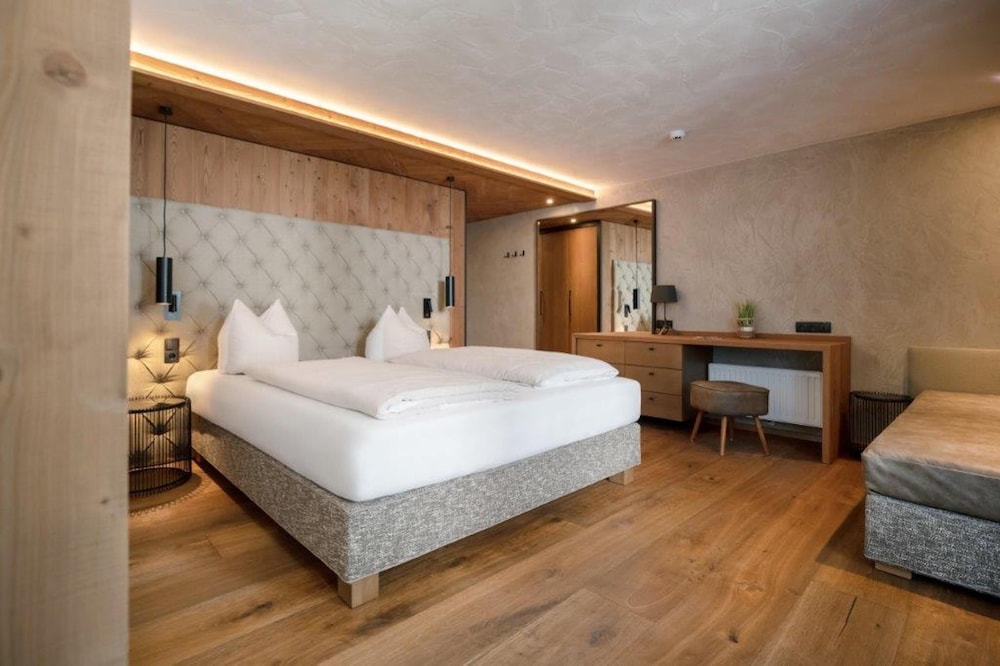Superior Double Room, Balcony photo 1