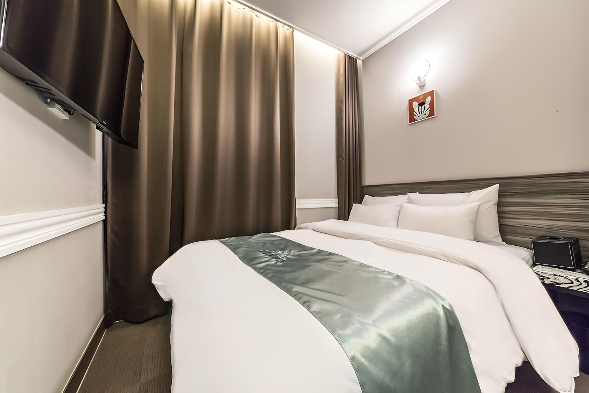 Room (Standard room) - Photo 8