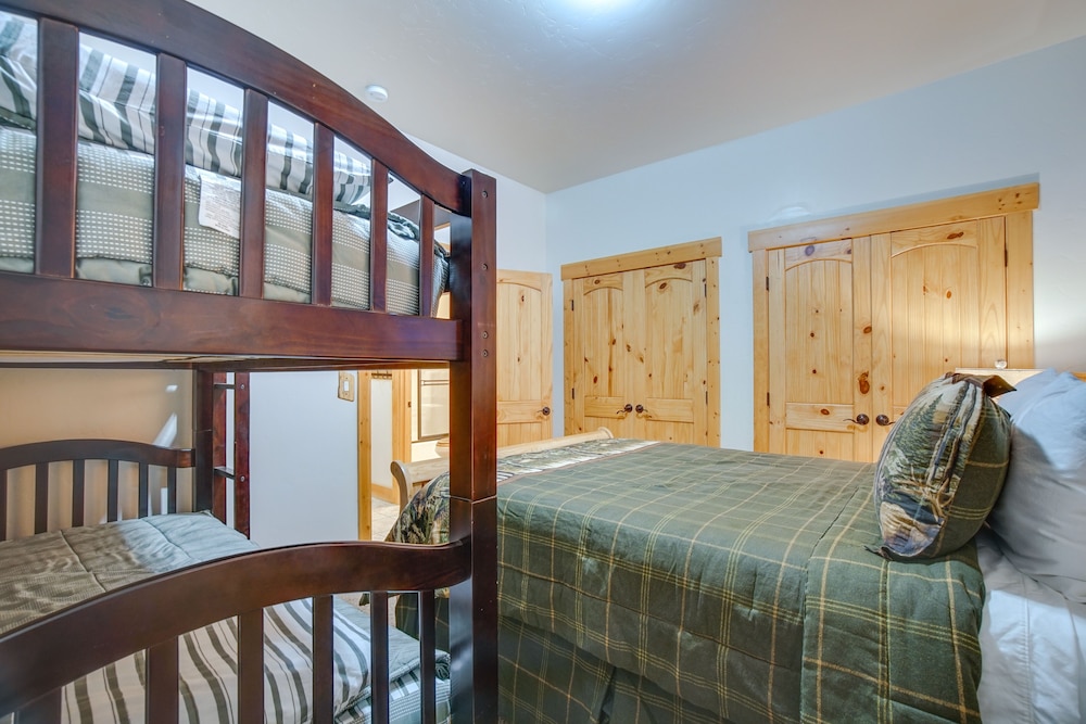 House (4 Bedrooms) photo 2