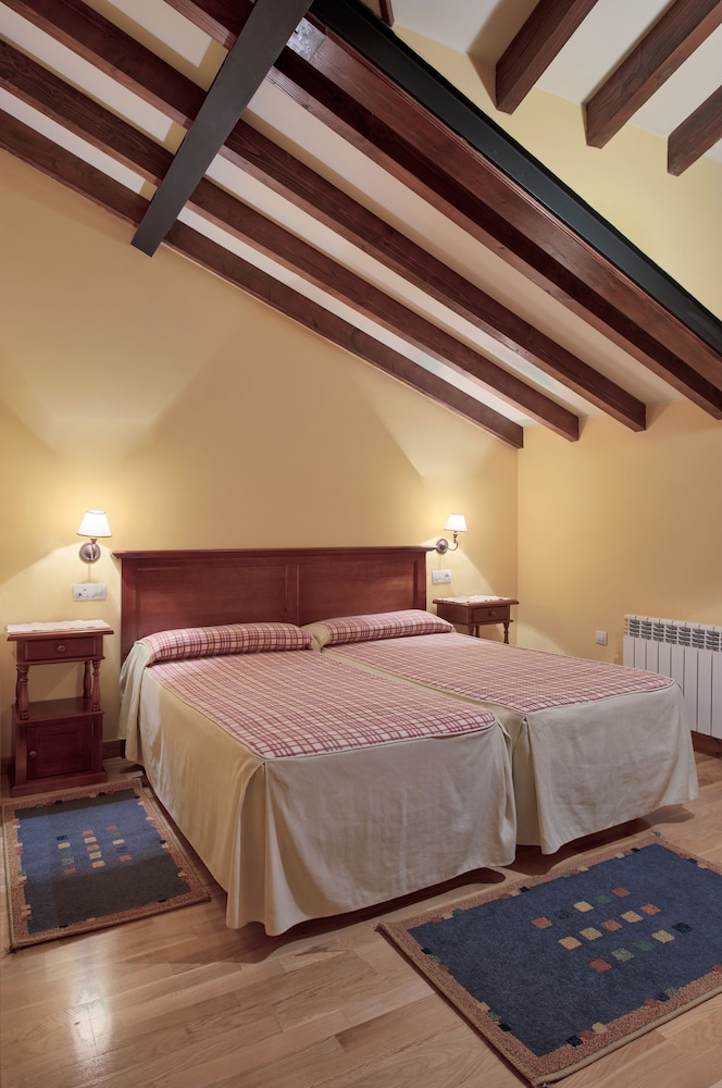 Apartment, 3 Bedrooms, Terrace, Garden View photo 2
