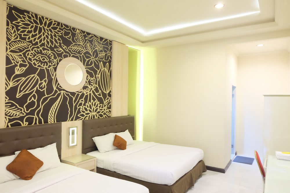 Palm Room, 1 Double Bed, Non Smoking, City View photo 2