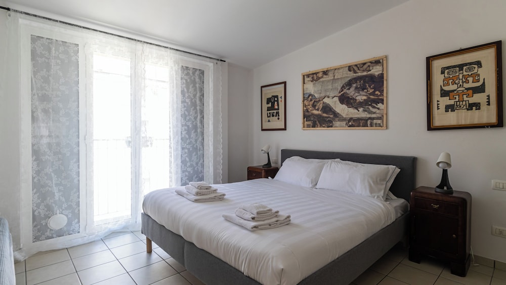 Apartment (1 Bedroom)