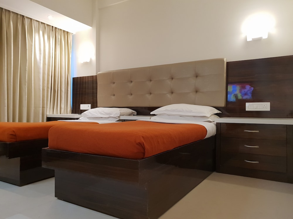 Deluxe Room - Photo 3