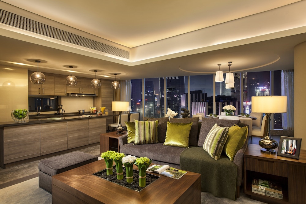 Premier Apartment, 3 Bedrooms, Kitchen, City View, photo 6