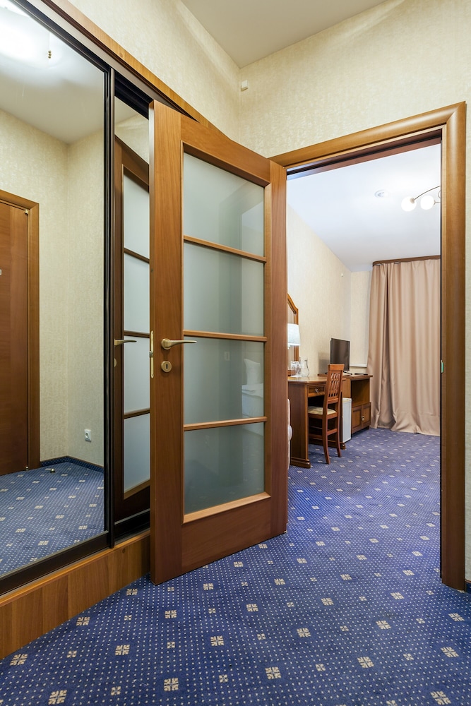Standard Twin Room photo 3