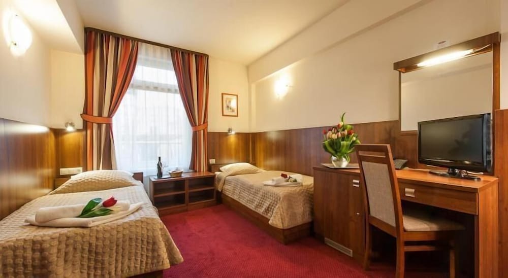 Business Double Room - Photo 3
