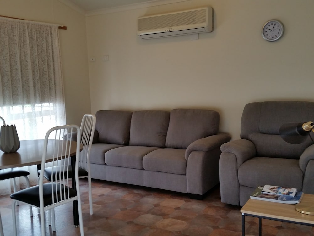 Deluxe Double Room, 2 Bedrooms photo 3