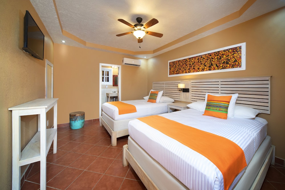 Basic Double Room, 2 Double Beds
