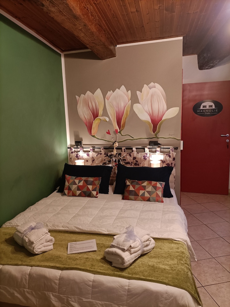 Romantic Double Or Twin Room photo 1