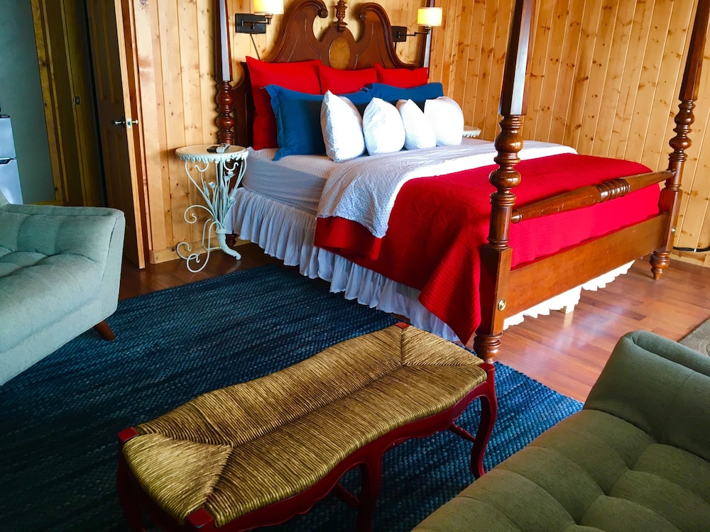 Superior Room, 1 King Bed, Ocean View, Beachfront photo 3