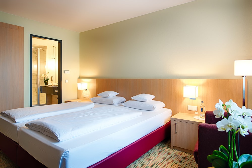 Superior Double or Twin Room, Accessible - Photo 3