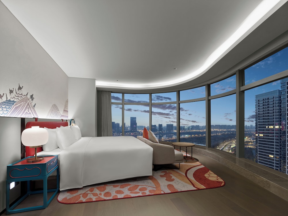Panoramic Suite
