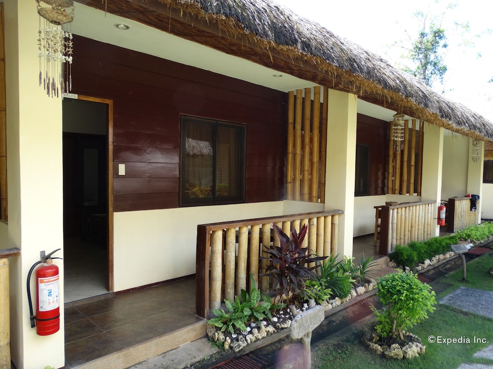 Residential suite photo 2