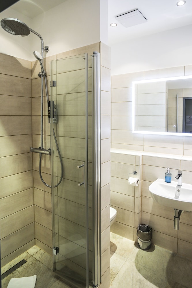 Double Room - Photo 14