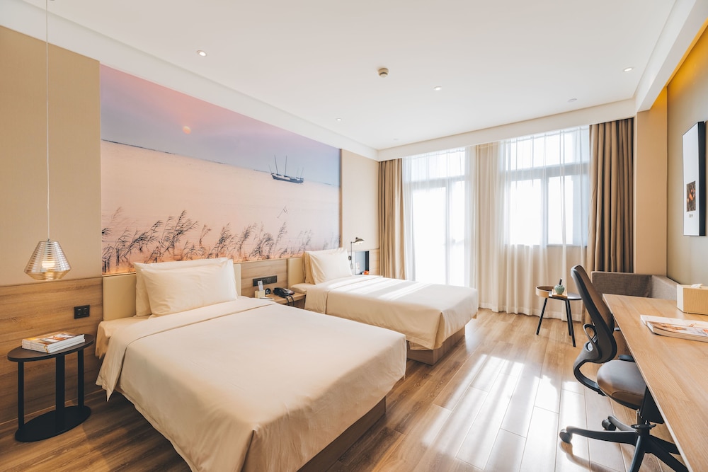 Room - Photo 1