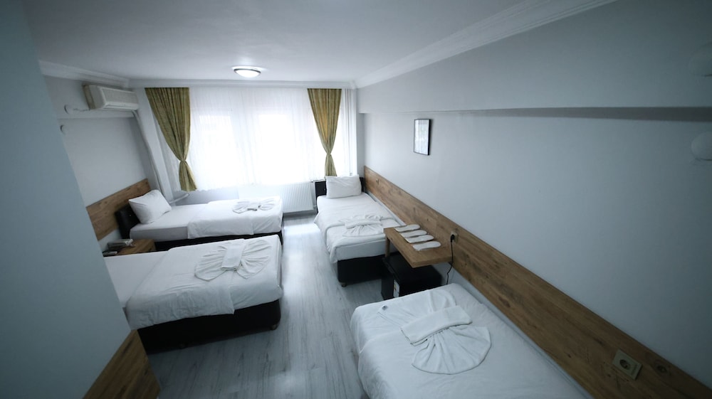 Quadruple Room photo 2