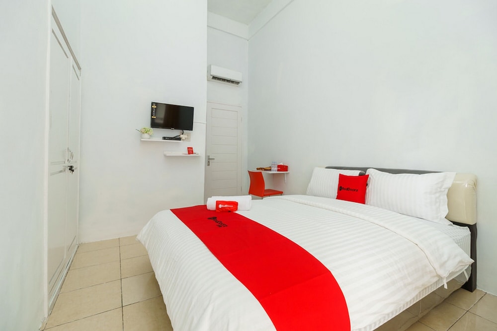 Double Room (Reddoorz)