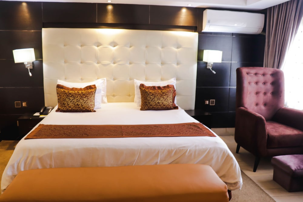 Presidential Suite photo 2
