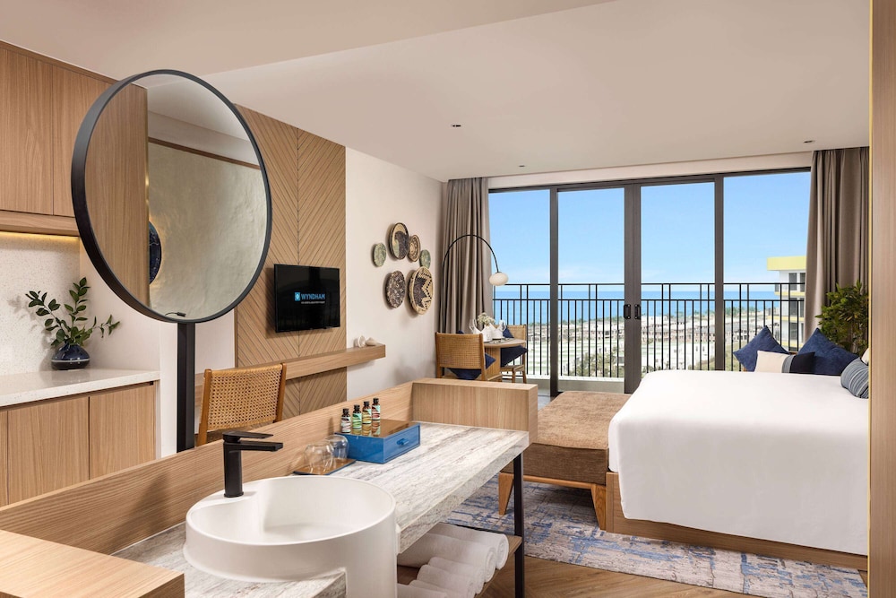 Premier Ocean View Twin - Photo 2