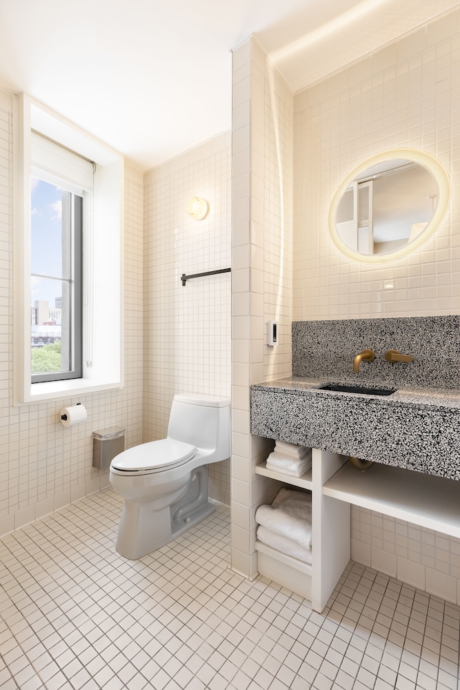 Deluxe Studio Suite photo 3